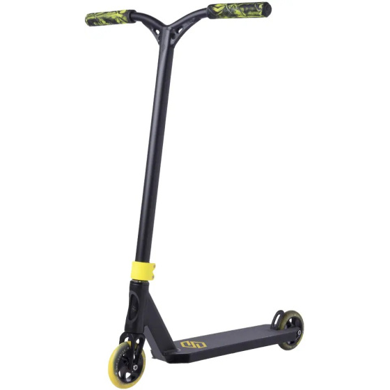 Patinete Freestyle Striker Lux Negro / Amarillo