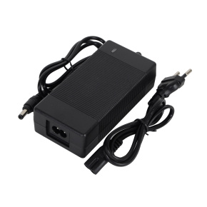 Cargador de scooter eléctrico Voltaik ION (36V / 2A)